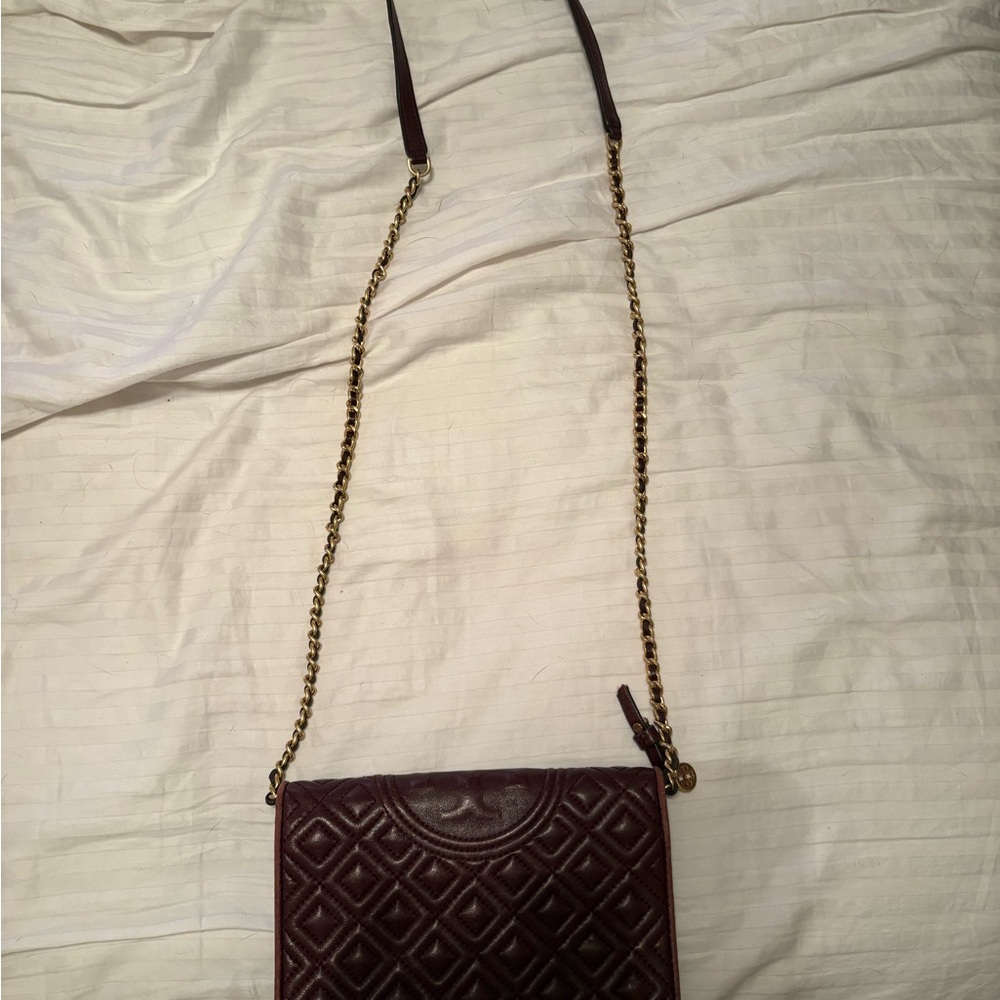 Elegant Burgundy Quilted Crossbody Bag